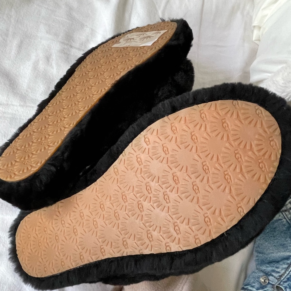 Ugg nwot black fur slang back slippers - Picture 8 of 10